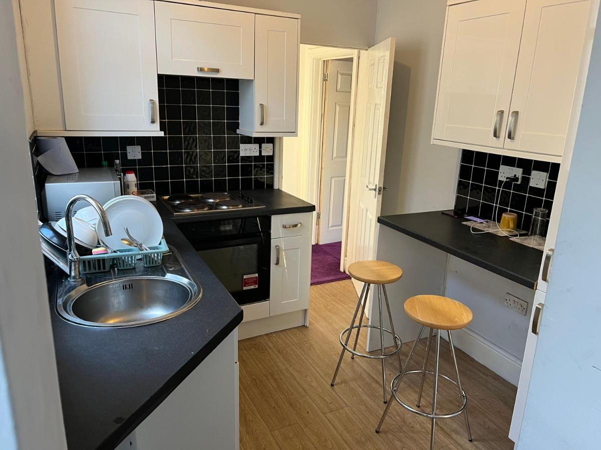 Wolves Living Bed and Breakfast Bushbury Buitenkant foto